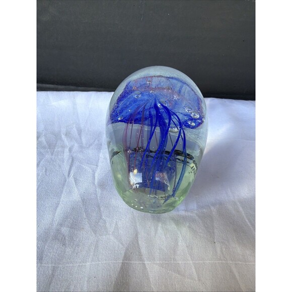 Paperweight Jelly Fish Hand Blown Art Clear Red And Blue 5" High 3"wide Bubbles - Picture 3 of 5